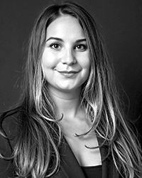 Company 7 Jessica Kleinertz